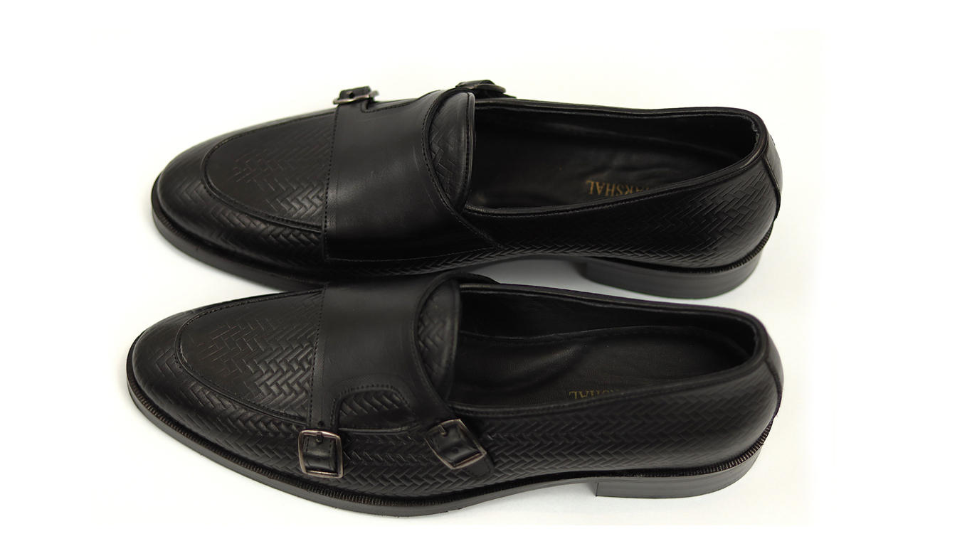 Black Woven-Textured Double Monk Strap Shoes - Image 2